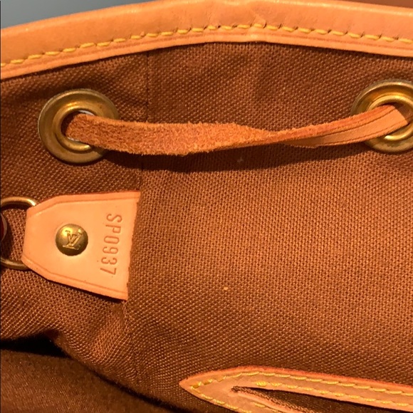 Authentic Montsouris Mm Backpack Louis Vuitton - Picture 5 of 8